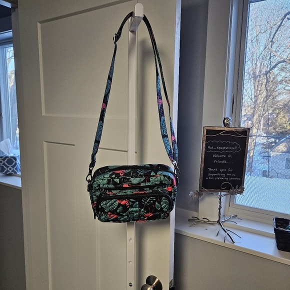 Lug Carousel Floral Crossbody Bag - Picture 2 of 9